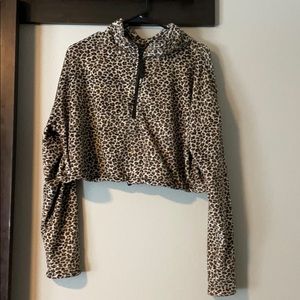 Cropped leopard sweater